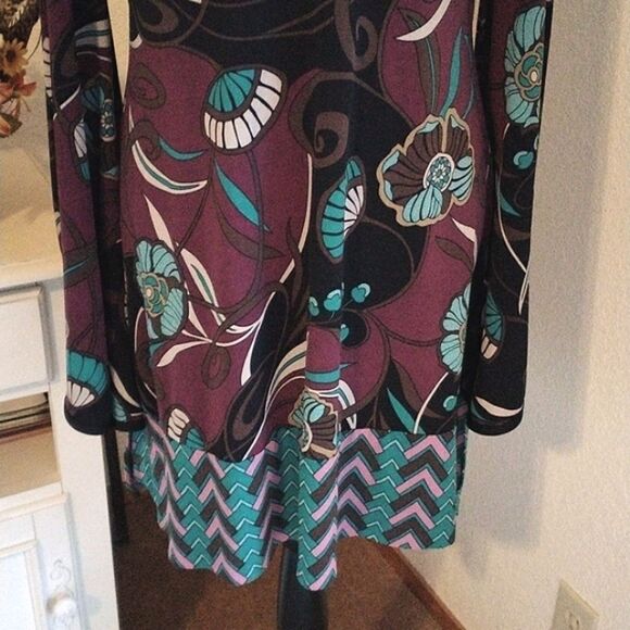 Bisou Bisou Dark Floral Dress - Picture 3 of 10